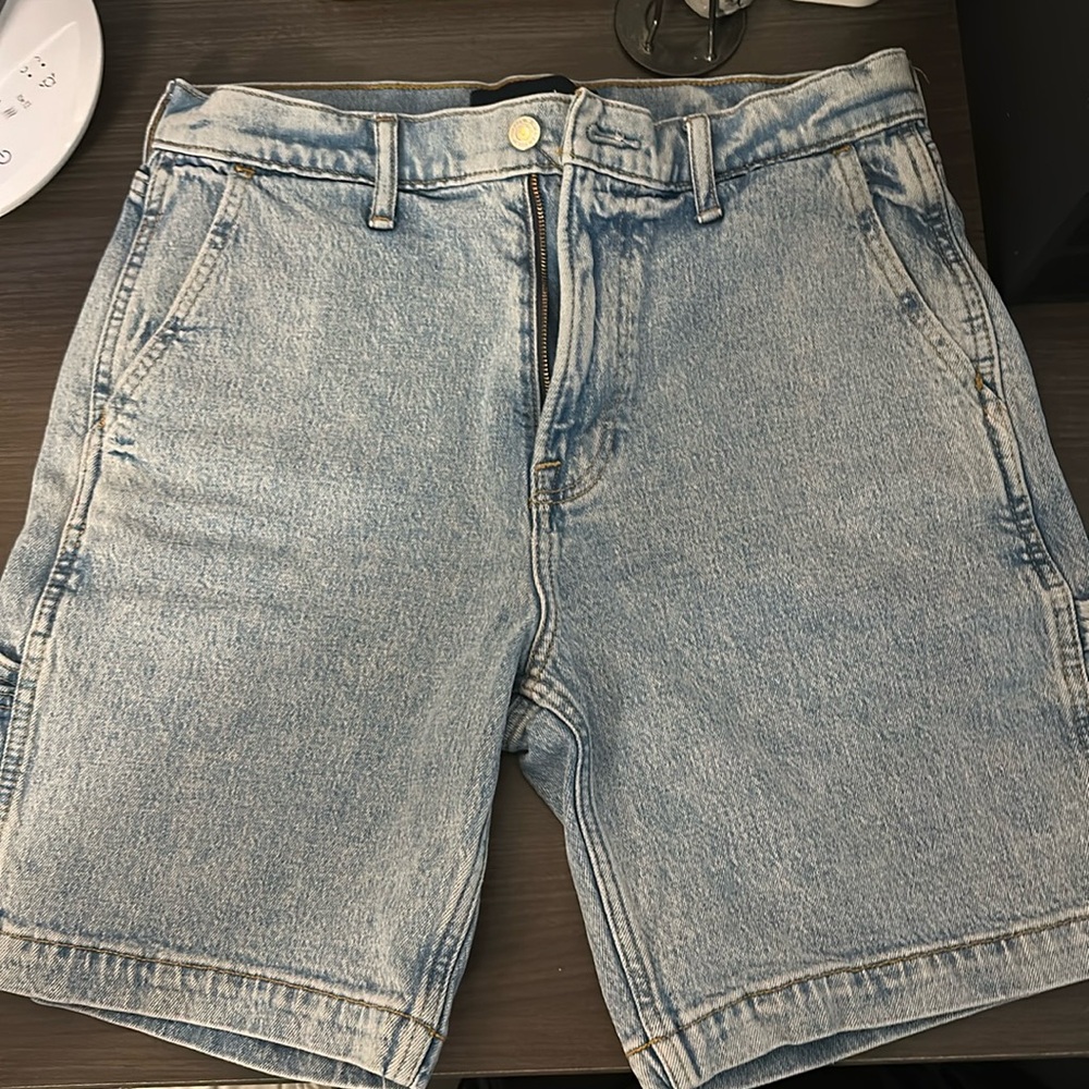 Abercrombie Denim Shorts, slightly baggy around the thigh but fit really nicely.